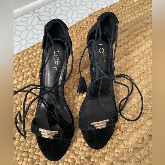 Loft ankle lace-up heels. Size 8 - Picture 2 of 4